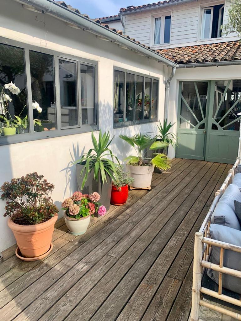 Maison Face Au Soleil Le Bois-Plage-en-Re Exterior photo