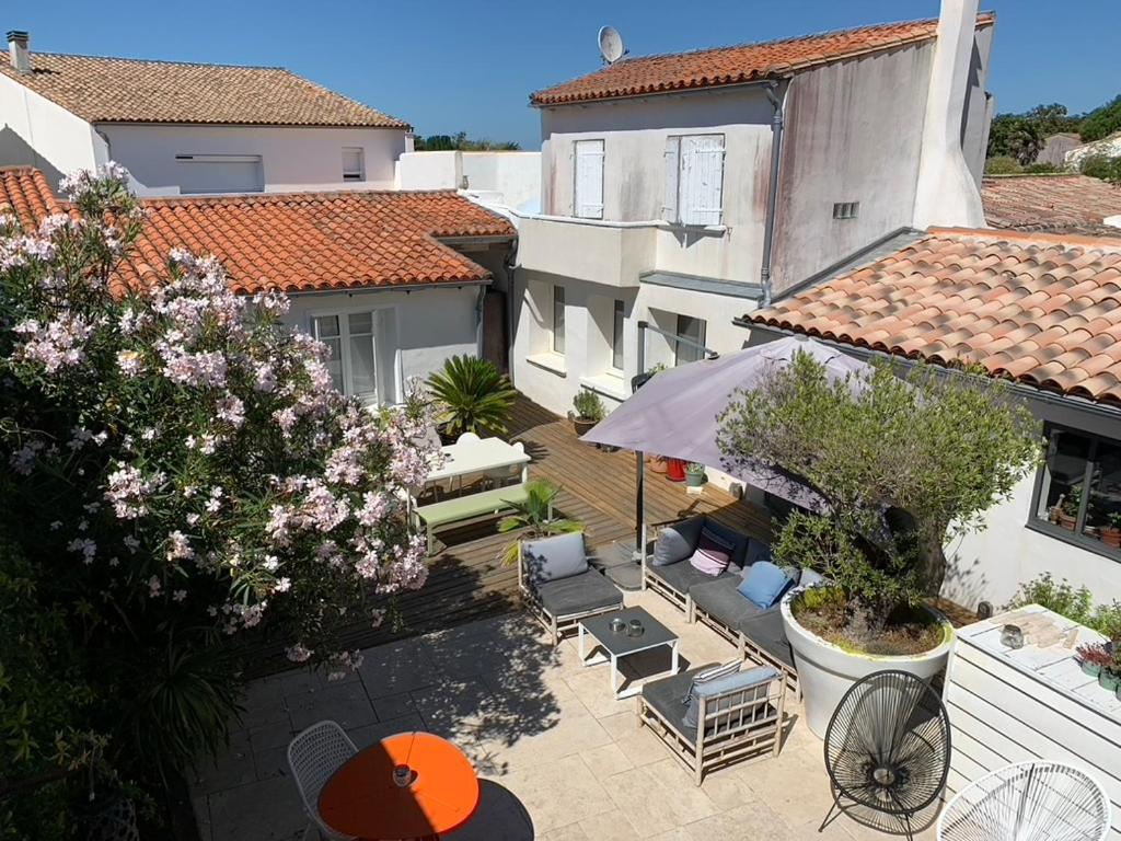 Maison Face Au Soleil Le Bois-Plage-en-Re Exterior photo